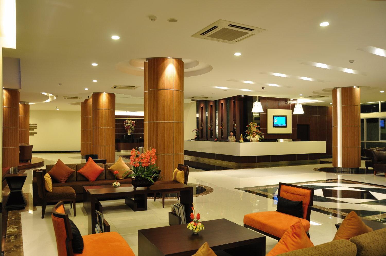 August Suites Pattaya Exteriör bild